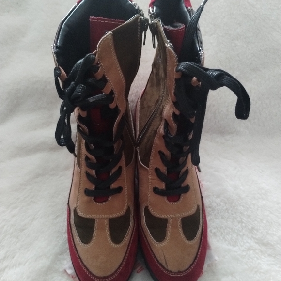 Winter Boot - Picture 1 of 2